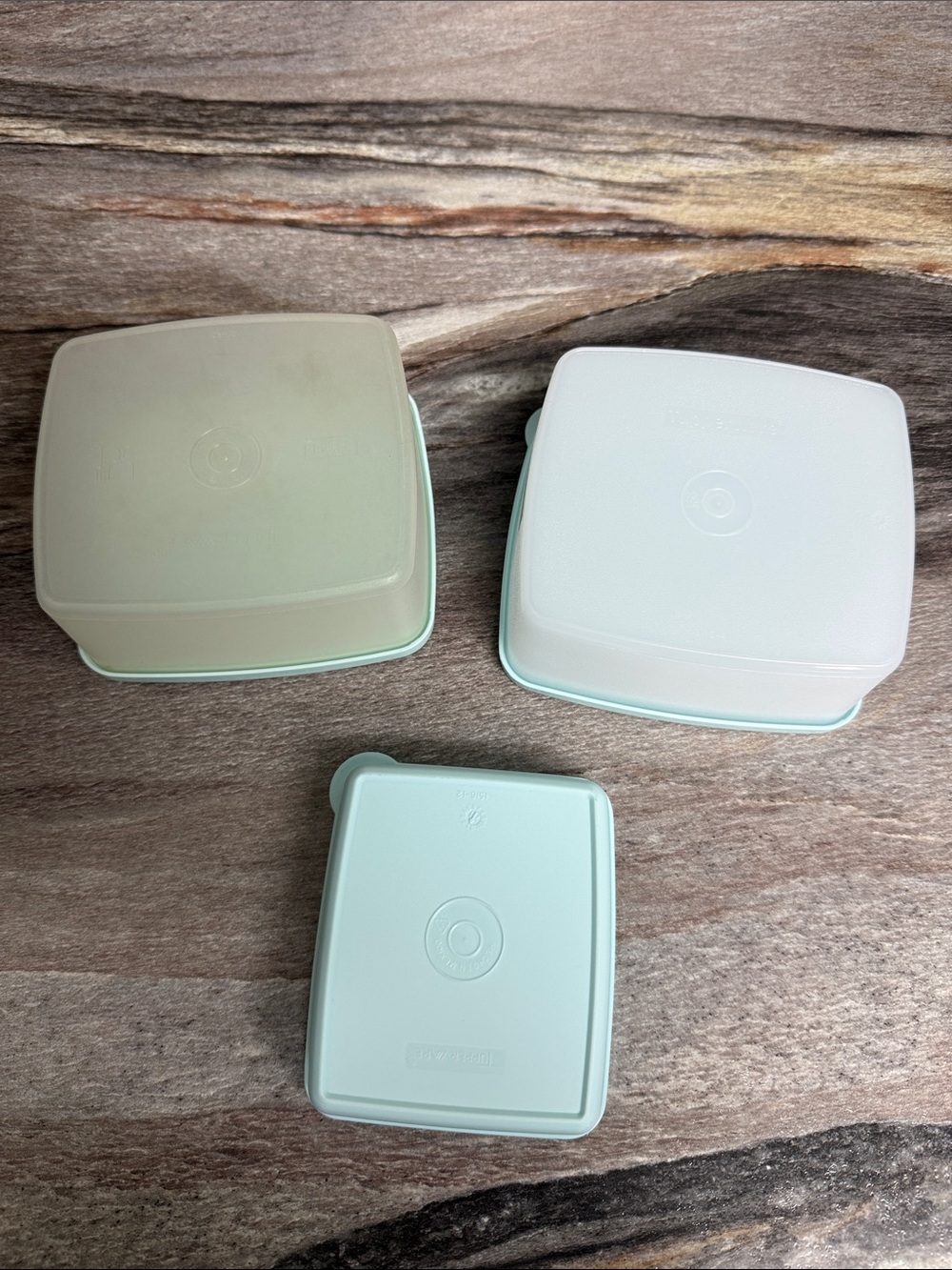 Tupperware Square Containers - Picture 4 of 4